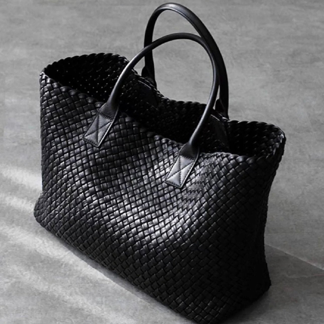 Intrecciato leather tote bag