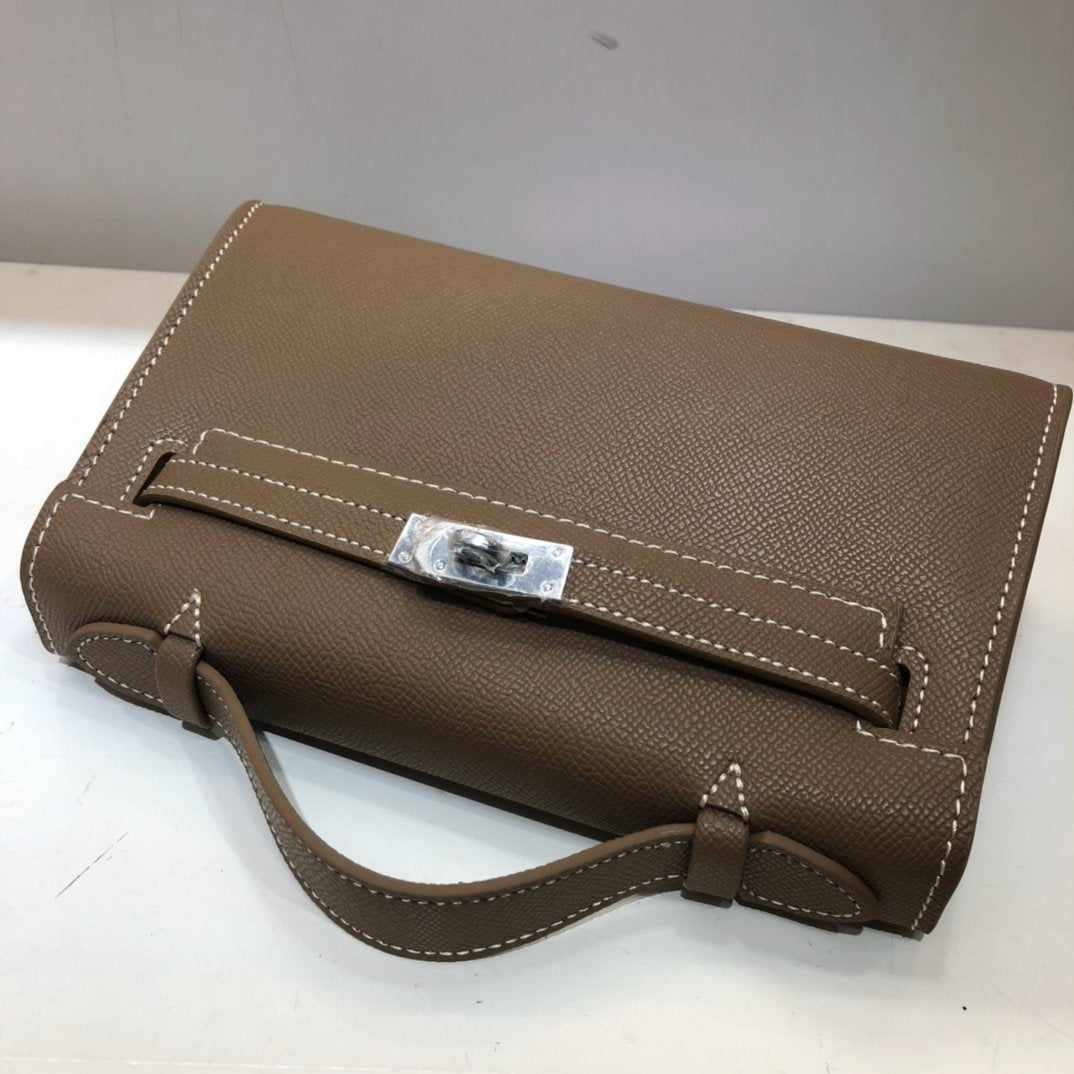 LEATHER POCHETTE BAG